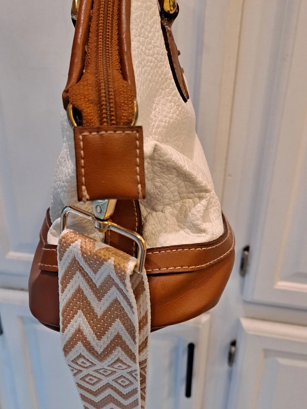 Michael Stevens International Vintage White Pebble Dome Satchel Tan Leather